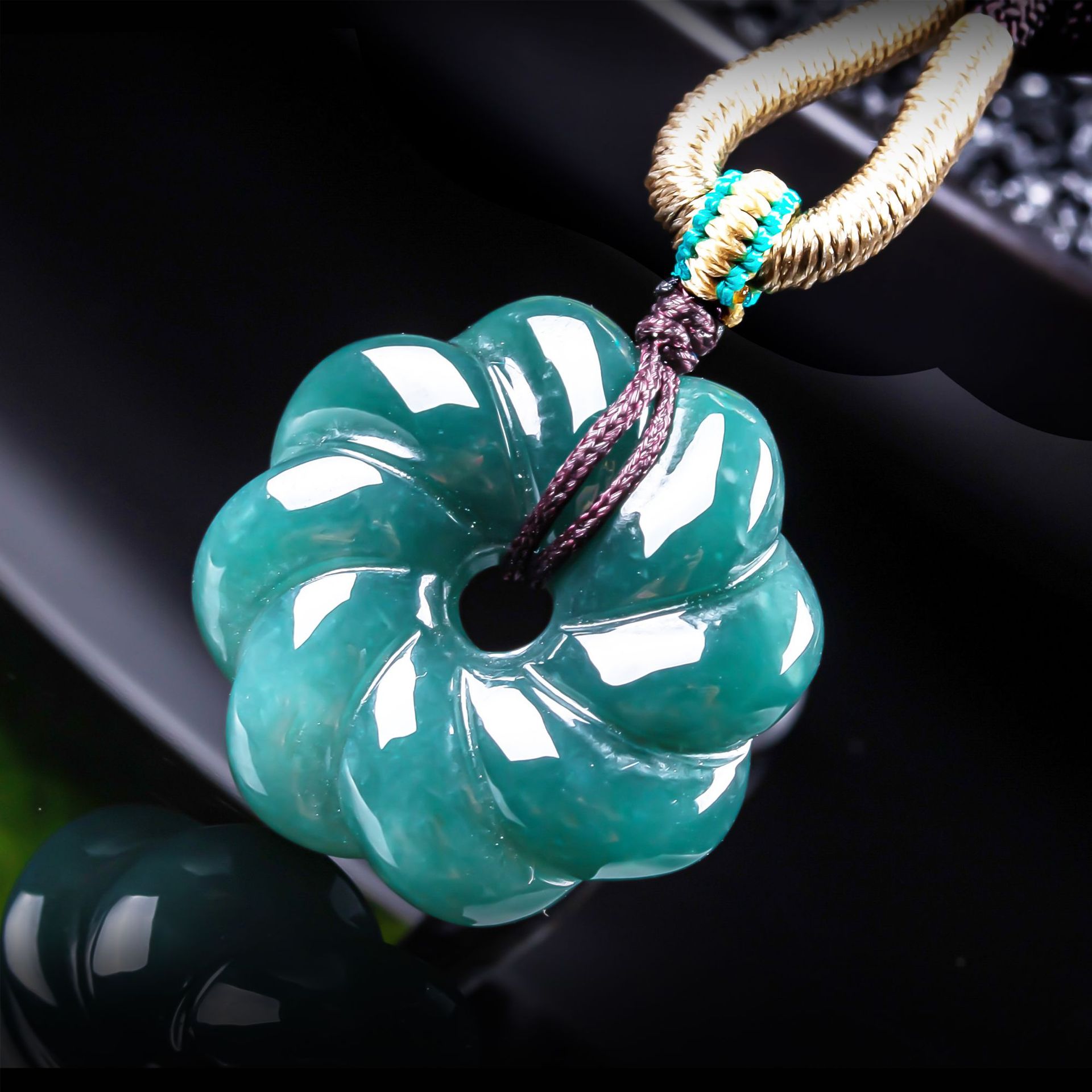 Jewelry & Watches Review - Natürlicher burmesischer Jadeit-Blumenanhänger Halskette Accessoires Edelstein-Talismane