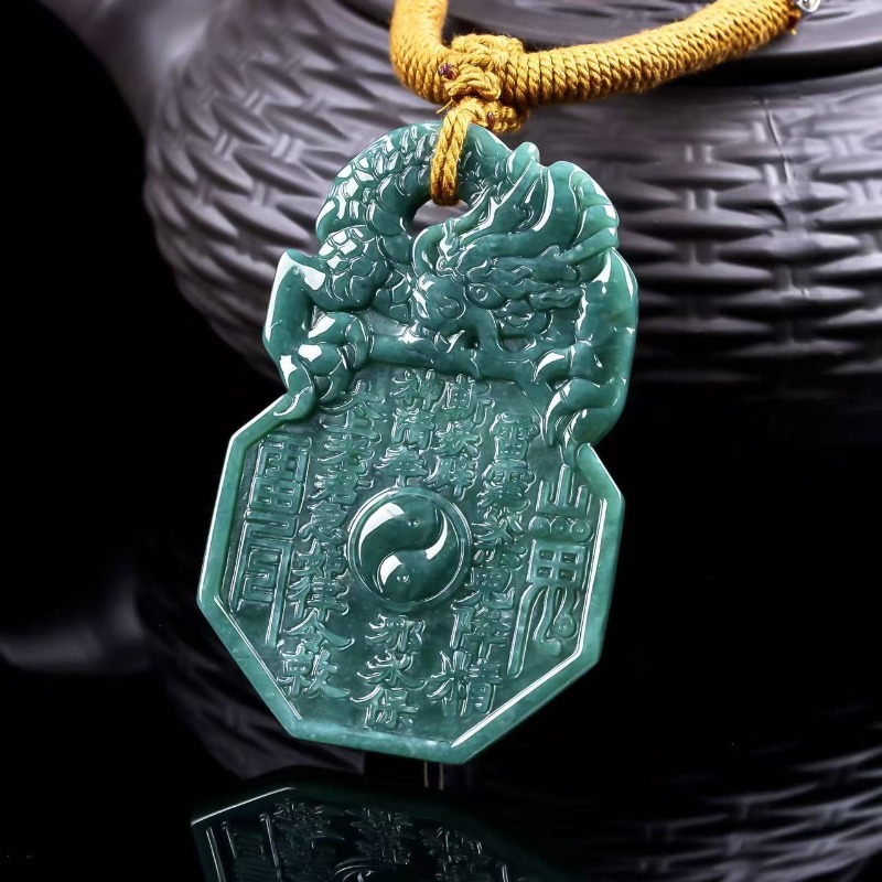 Jewelry & Watches Review - Natürlicher Echter Smaragd Blauwasser Berg-Geistermünzen-Anhänger Myanmar
